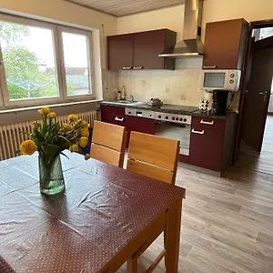 Amslinger Apartment